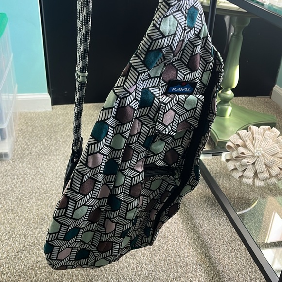 Kacy sling backpack - Picture 3 of 6